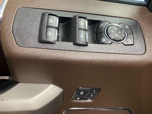 Used 2019 Ford F150 King Ranch w/ Equipment Group 601A Luxury AWD/4WD image 21