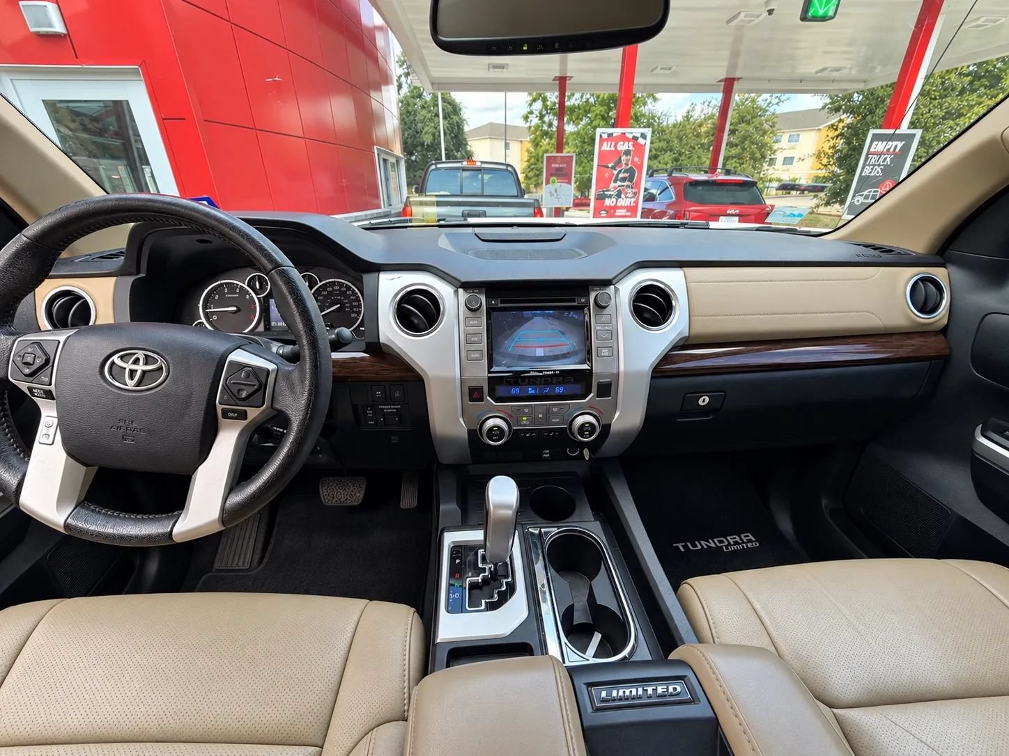 Used 2016 Toyota Tundra Limited RWD image 11