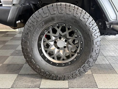 Used 2018 Jeep Wrangler Unlimited Sport S AWD/4WD image 29