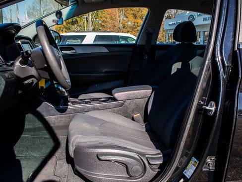 Used 2019 Hyundai Sonata SE image 17