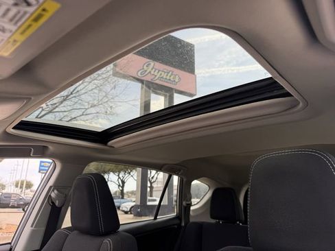 Used 2018 Toyota RAV4 XLE image 26