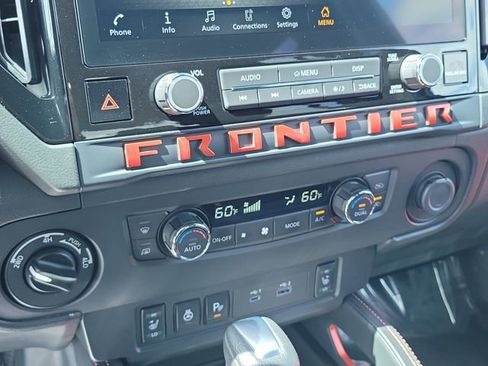 Used 2025 Nissan Frontier PRO-4X w/ Pro Convenience Package image 27