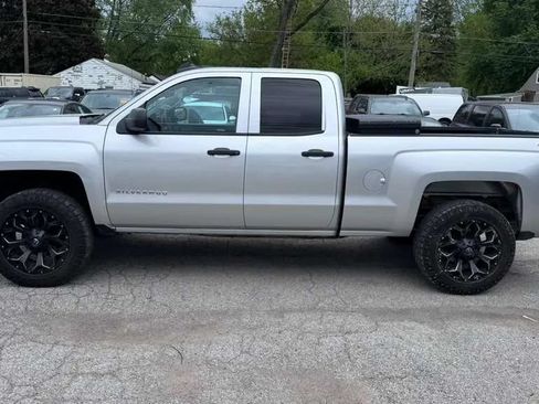 Used 2018 Chevrolet Silverado 1500 Custom w/ Custom Value Package AWD/4WD image 2