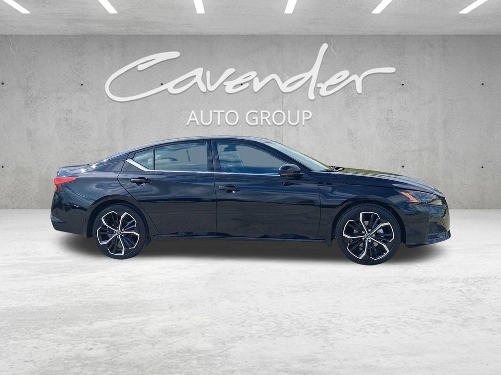 New 2026 Nissan Altima 2.5 SR FWD image 18