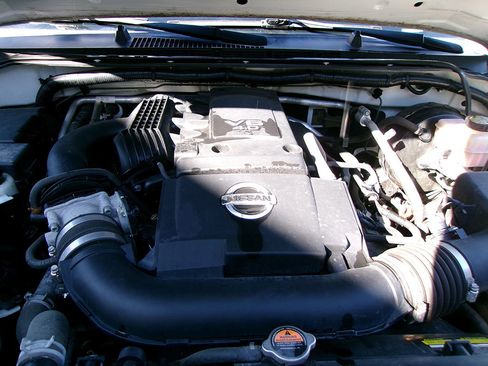 Used 2019 Nissan Frontier PRO-4X image 10