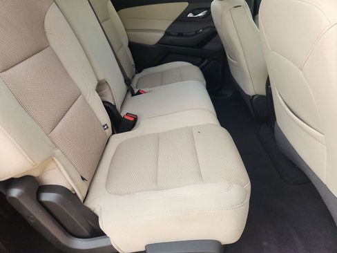 Certified 2023 Chevrolet Traverse LS FWD image 25