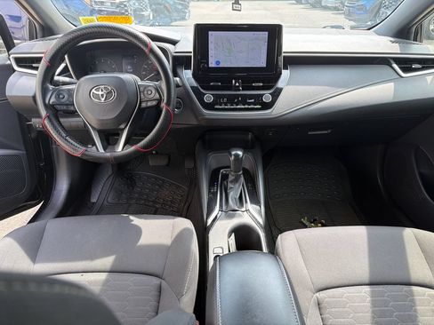 Used 2023 Toyota Corolla SE FWD image 3