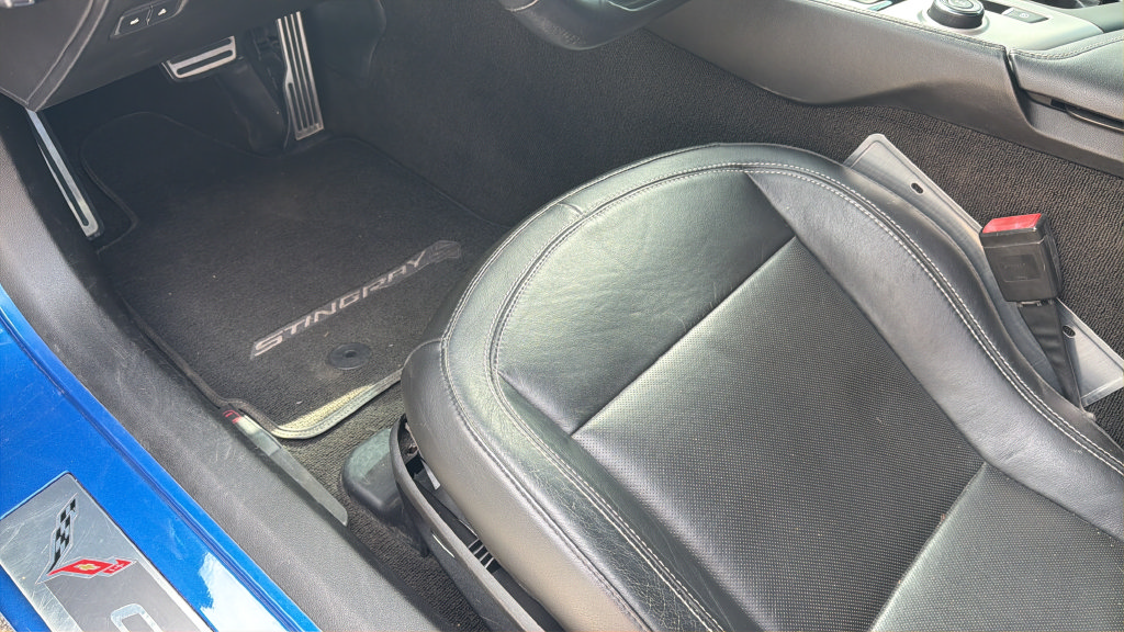 Used 2016 Chevrolet Corvette Stingray Coupe w/ 2LT Preferred Equipment Group RWD image 12