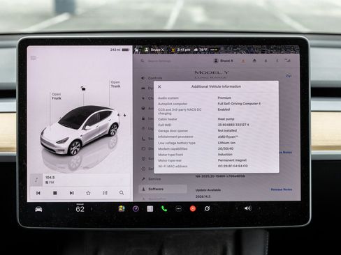Used 2024 Tesla Model Y Long Range AWD/4WD image 27