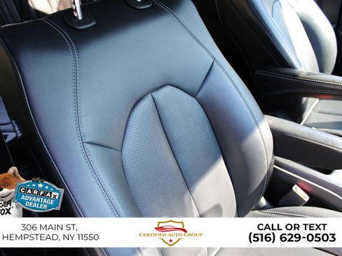 Used 2025 Chrysler Pacifica Select FWD image 20