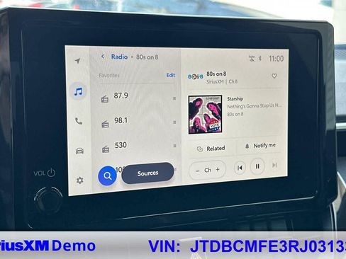 Used 2024 Toyota Corolla SE w/ SE Package image 28