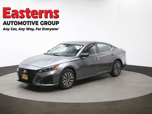 Used 2024 Nissan Altima 2.5 SV image 55