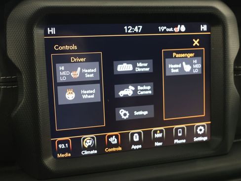 Used 2022 Jeep Wrangler Unlimited Sahara w/ LED Lighting Group AWD/4WD image 32