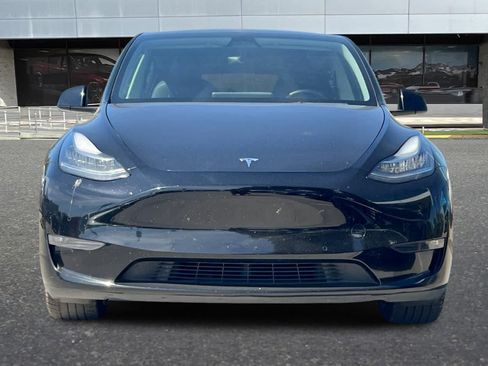 Used 2021 Tesla Model Y Long Range image 11