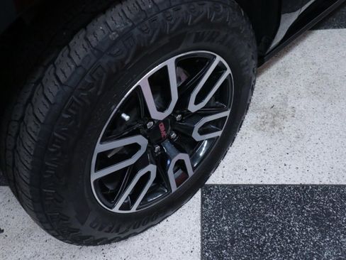 Used 2023 GMC Yukon XL AT4 w/ AT4 Premium Plus Package image 41