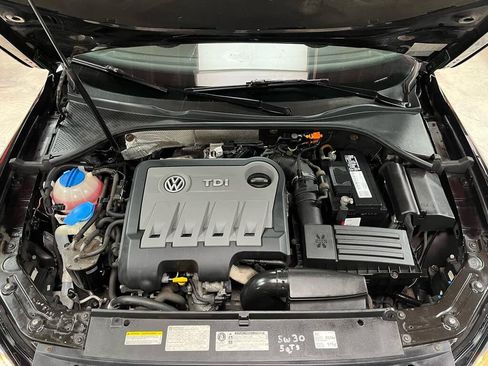Used 2014 Volkswagen Passat TDI SE FWD image 34