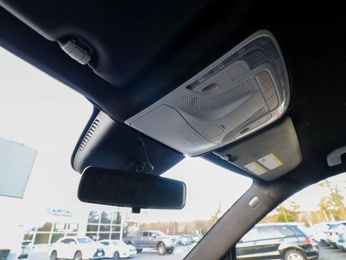 Used 2022 Mercedes-Benz Metris Passenger image 59