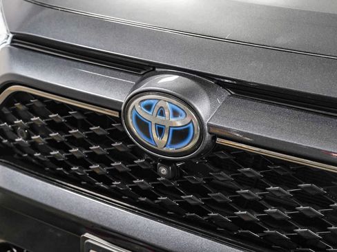 Certified 2021 Toyota RAV4 XSE w/ Premium Package AWD/4WD image 9