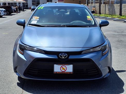Used 2024 Toyota Corolla LE FWD image 2