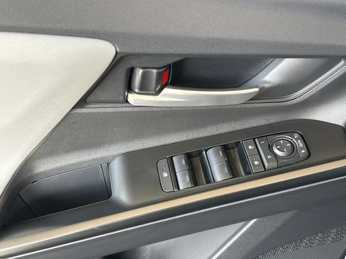 New 2026 Subaru Solterra AWD/4WD image 11