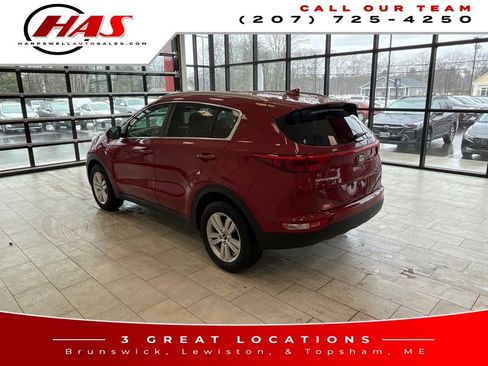Used 2018 Kia Sportage LX w/ LX Popular Package image 3
