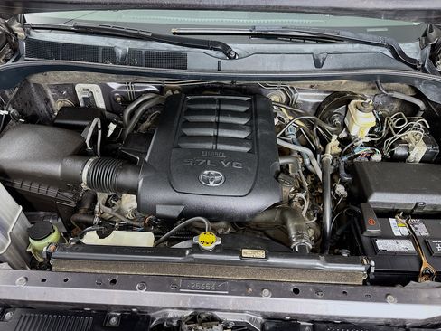 Used 2016 Toyota Tundra SR5 AWD/4WD image 30