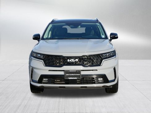 Certified 2022 Kia Sorento SX image 2