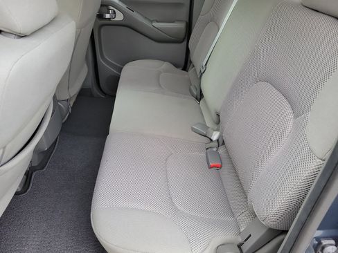 Used 2021 Nissan Frontier SV image 12