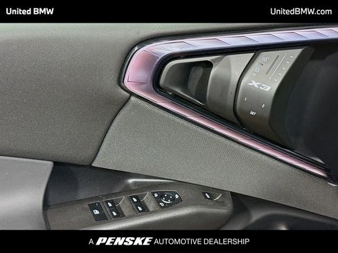 Certified 2025 BMW X3 xDrive30i image 3