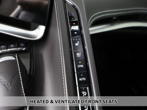 Used 2021 Chevrolet Corvette Stingray Premium Conv w/ Z51 Performance Package RWD image 6