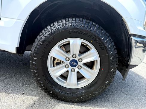 Used 2018 Ford F150 XLT w/ Trailer Tow Package image 38