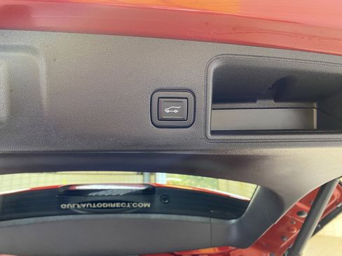 Used 2023 GMC Terrain AT4 image 31