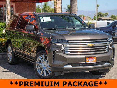Used 2021 Chevrolet Suburban High Country w/ Premium Package image 2