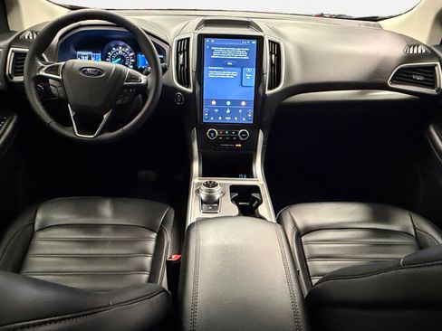 Used 2024 Ford Edge SEL w/ Convenience Package image 3