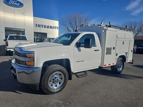 Used 2015 Chevrolet Silverado 3500 W/T image 2