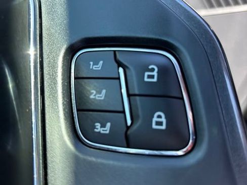 Used 2021 Ford F150 Lariat w/ Equipment Group 502A High AWD/4WD image 14