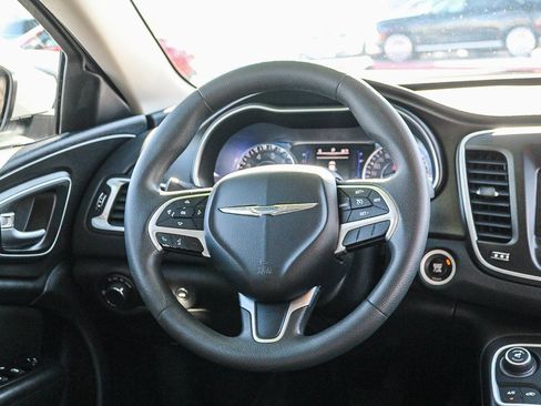 Used 2015 Chrysler 200 Limited image 17