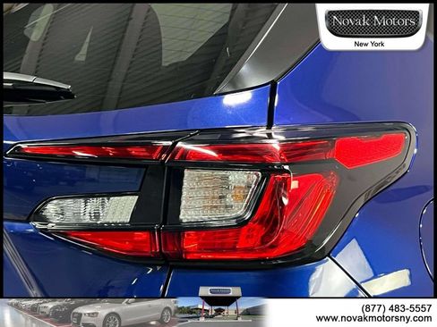 Used 2024 Subaru Crosstrek 2.0i Premium AWD/4WD image 11