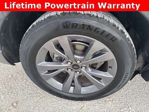 Used 2022 Ford Explorer XLT w/ Equipment Group 202A image 29