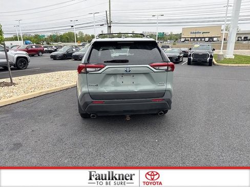 Used 2021 Toyota RAV4 XLE w/ Convenience Package AWD/4WD image 6
