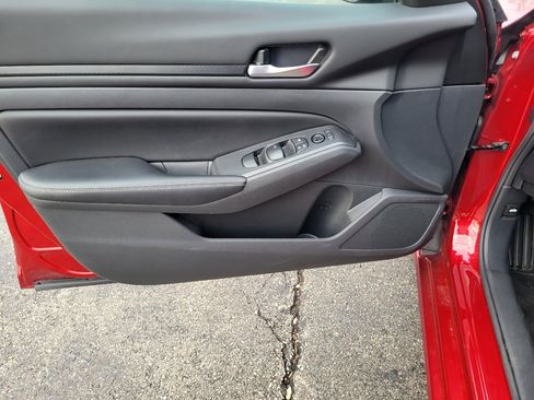 Certified 2024 Nissan Altima 2.5 SV w/ SV Premium Package image 18