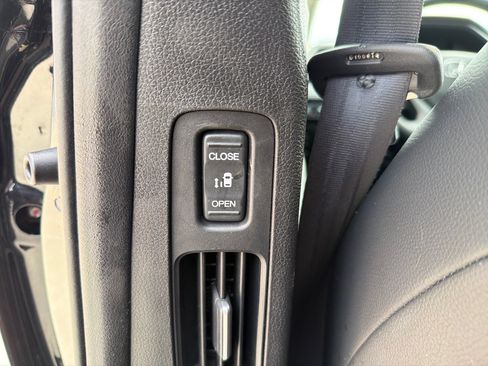 Used 2025 Honda Odyssey EX-L image 23