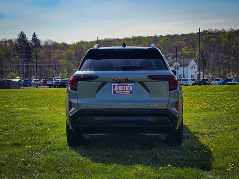 New 2026 GMC Terrain AT4 AWD/4WD image 4