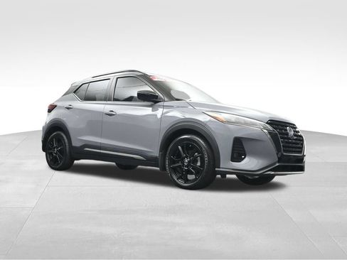 Used 2021 Nissan Kicks SR FWD image 31