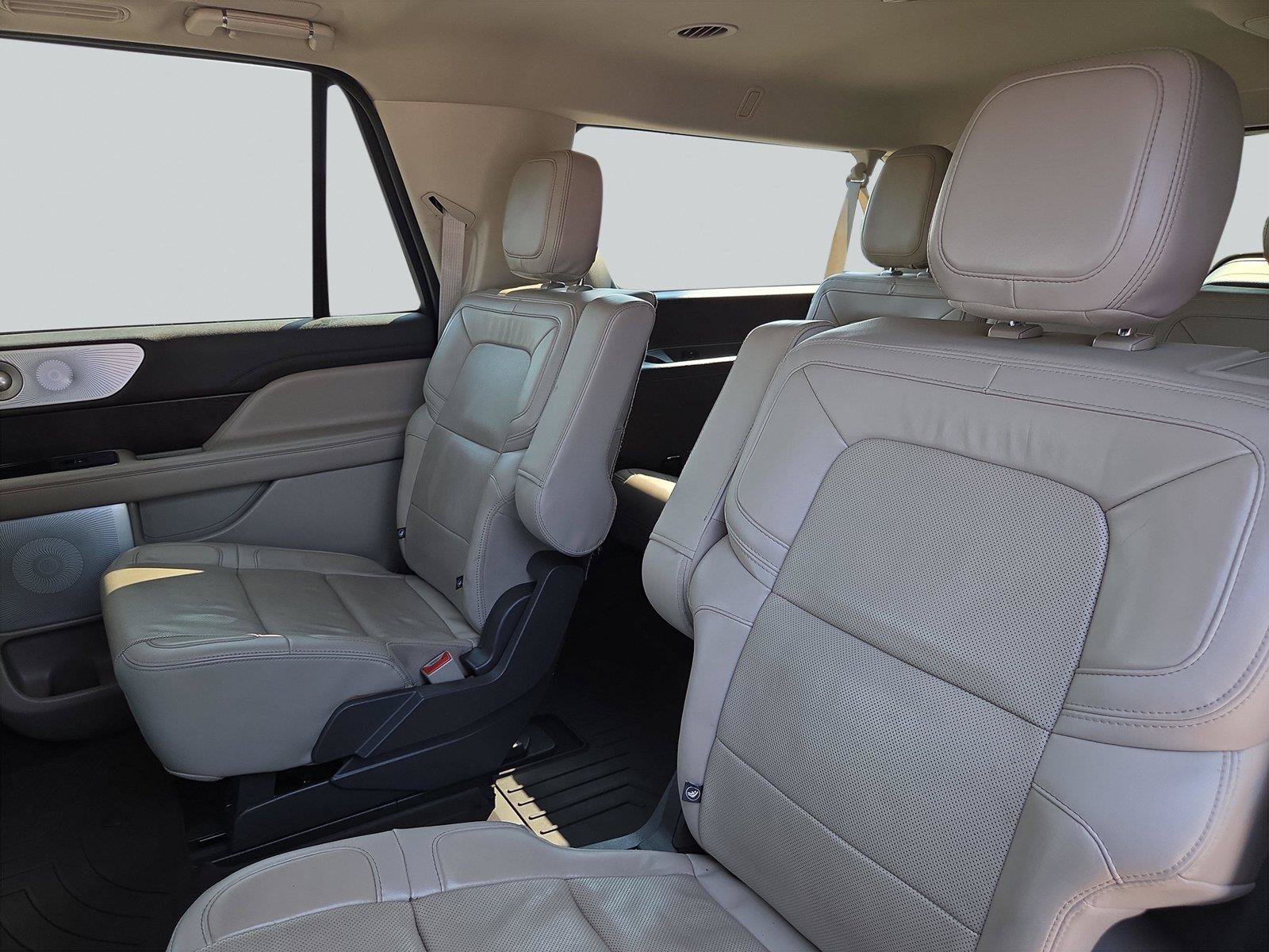 Used 2022 Lincoln Navigator L Reserve AWD/4WD image 32
