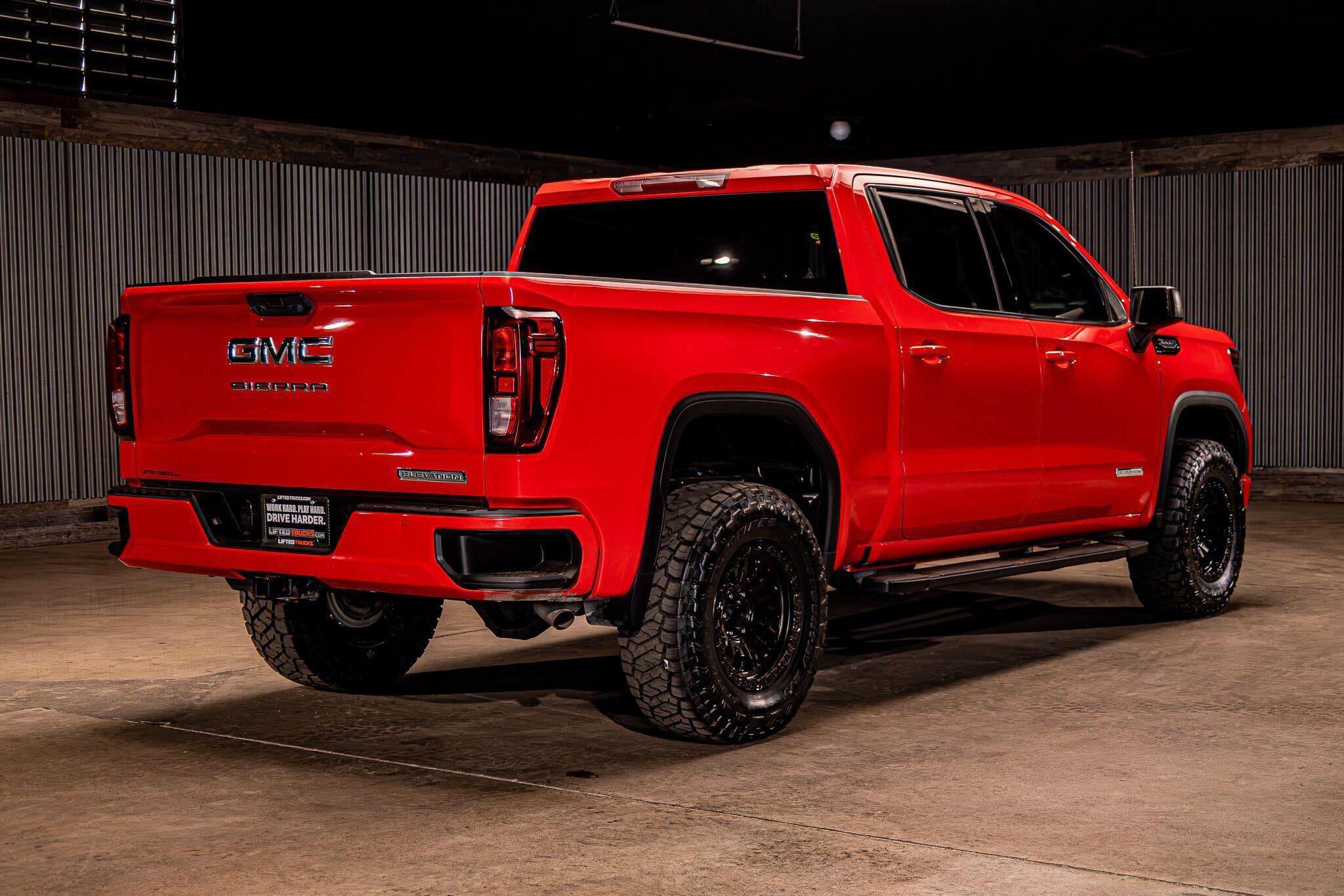 Used 2024 GMC Sierra 1500 Elevation w/ LPO, Elevation Black Package RWD image 10