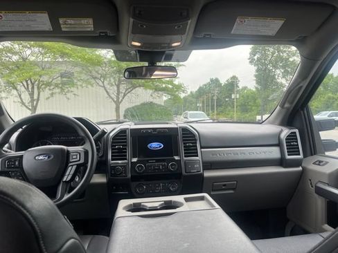 Used 2022 Ford F250 XLT w/ XLT Value Package AWD/4WD image 2