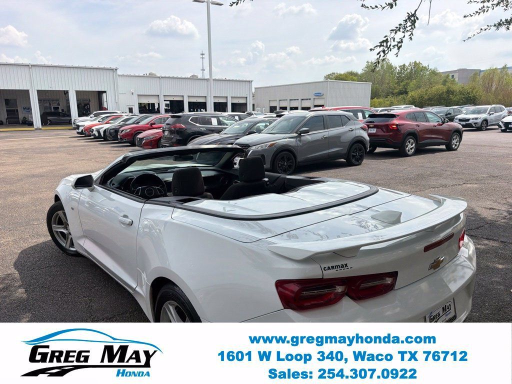 Used 2020 Chevrolet Camaro LT RWD image 11