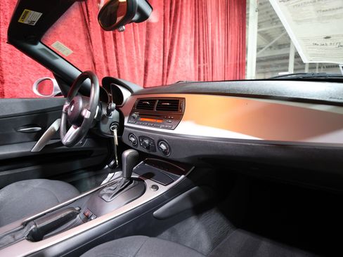 Used 2007 BMW Z4 3.0i image 22