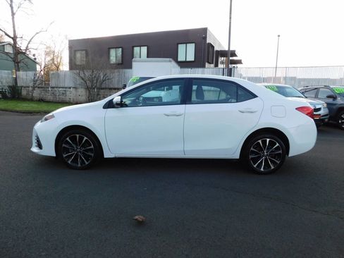 Used 2017 Toyota Corolla SE image 21